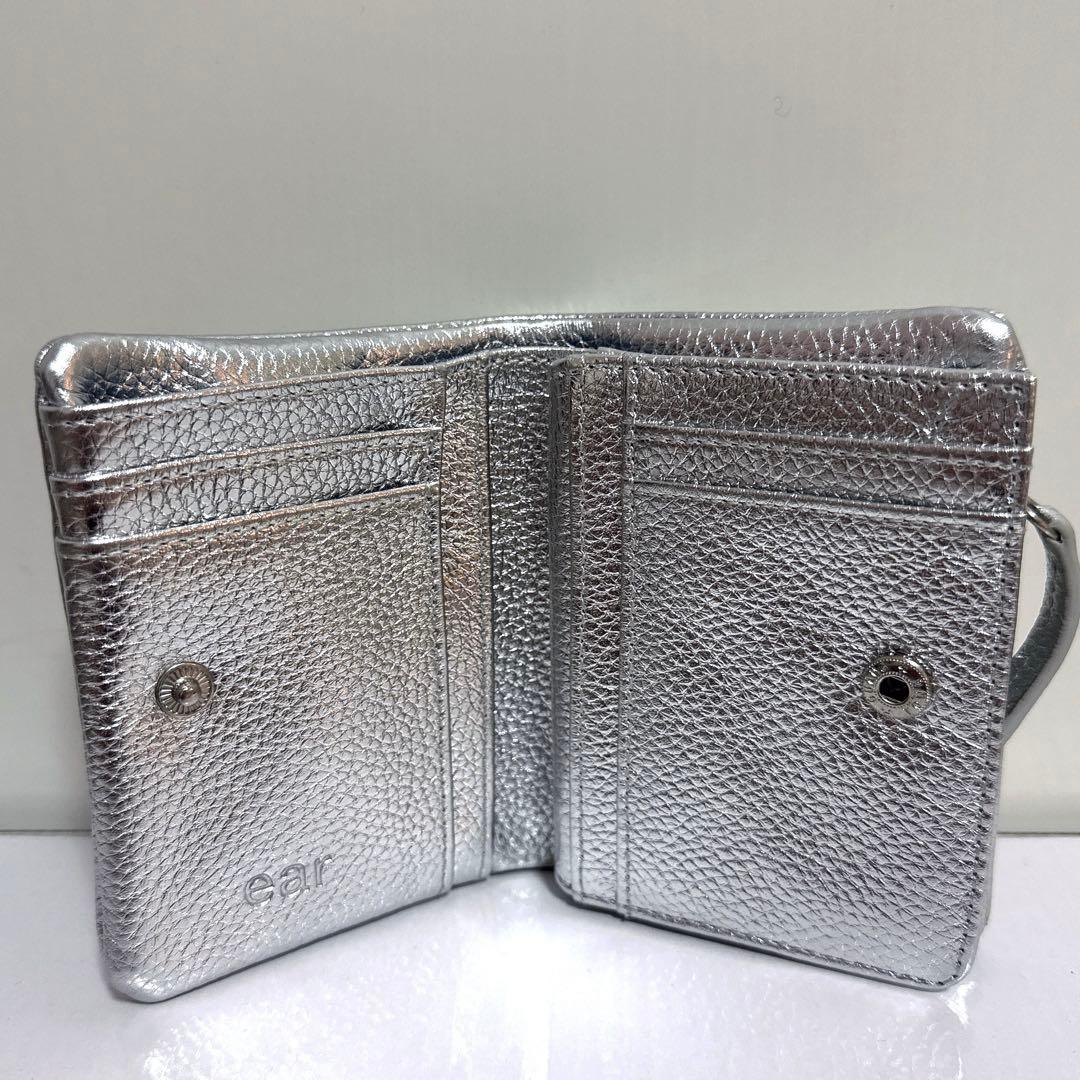 イアパピヨネ 本革 シロクマ シルバー 短財布