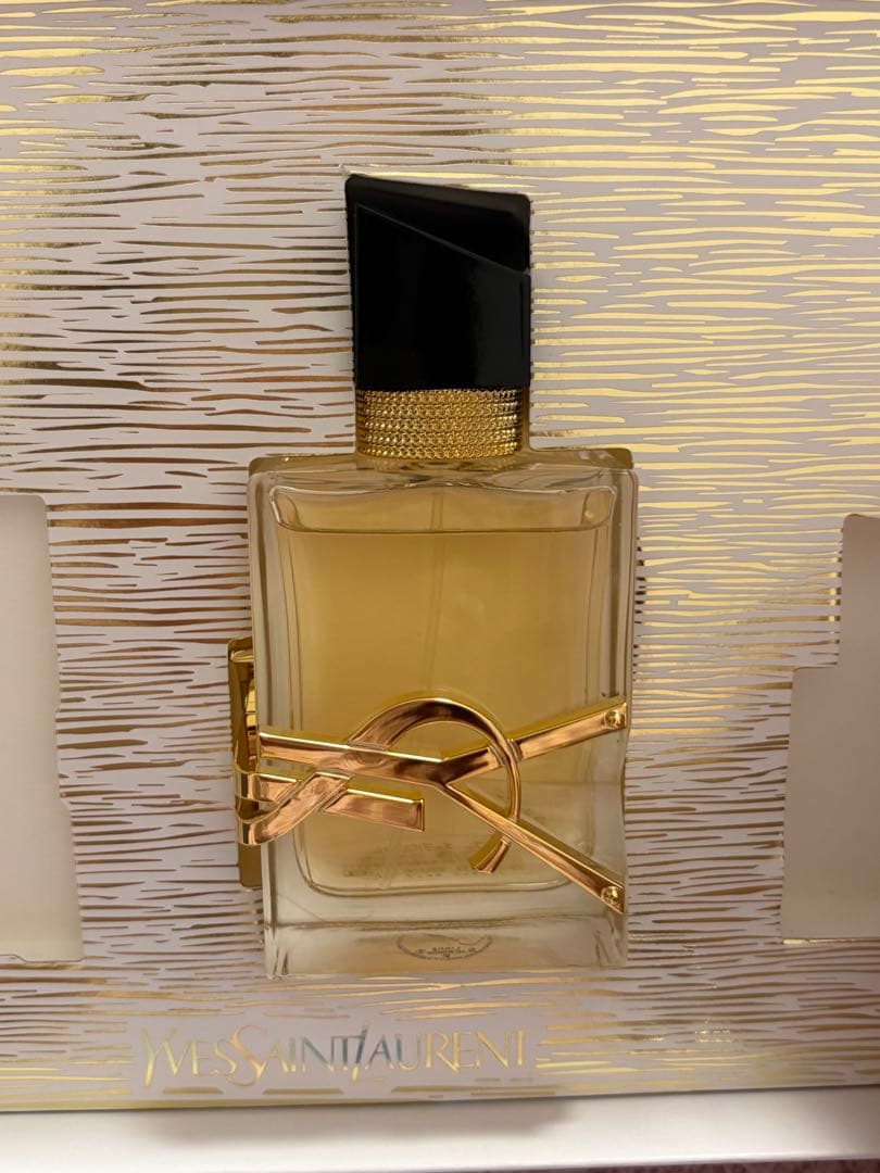 イヴ・サンローラン リブレ オーデパルファム50ml