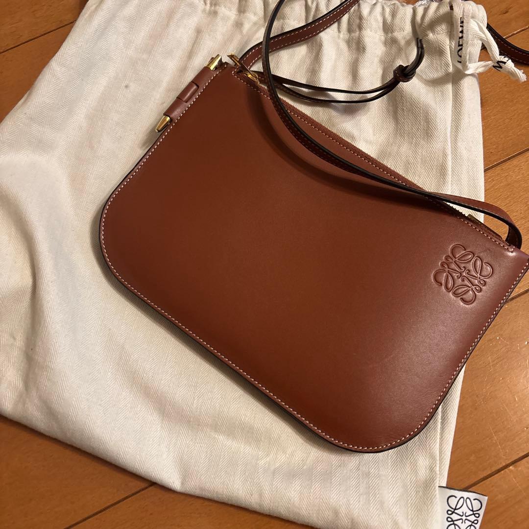 LOEWE ショルダーバッグ 美品