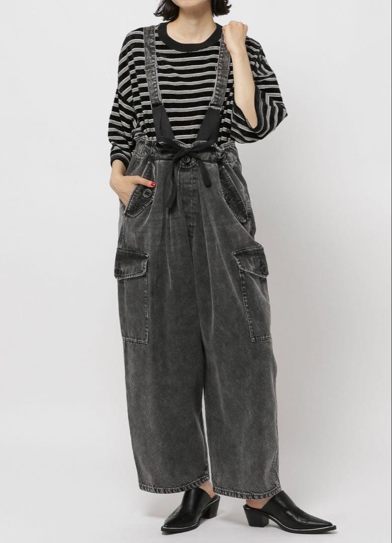 メロンパンナちゃん♡ 　niko and...サスペンダー付ブラックデニム