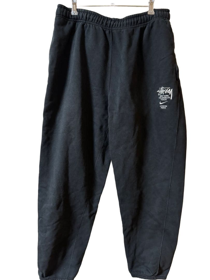NIKE × STUSSY ナイキ ステューシー 刺繍ロゴ スウェットパンツ 黒