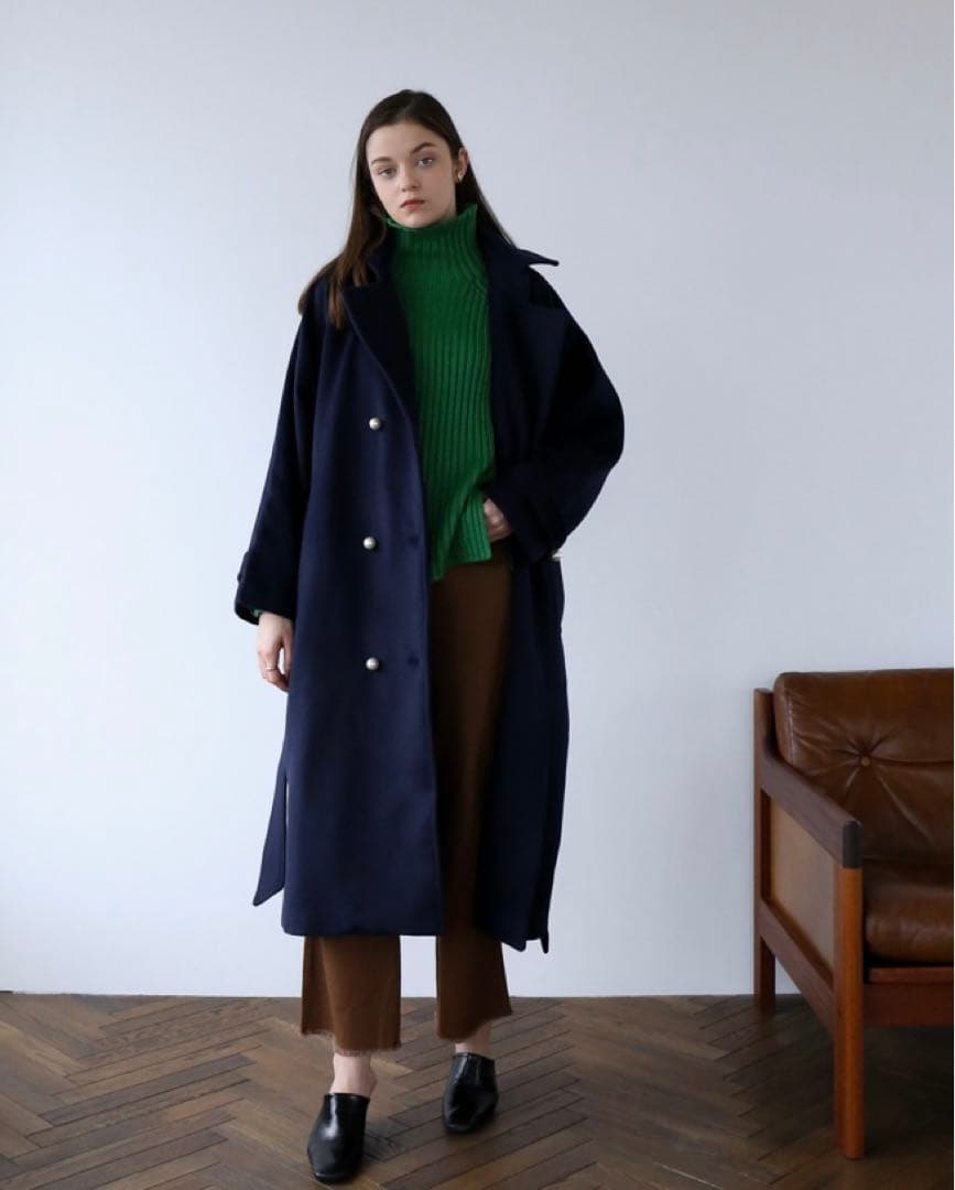 【新品　試着のみ】 Cara by katrin tokyoのパールボタンコート