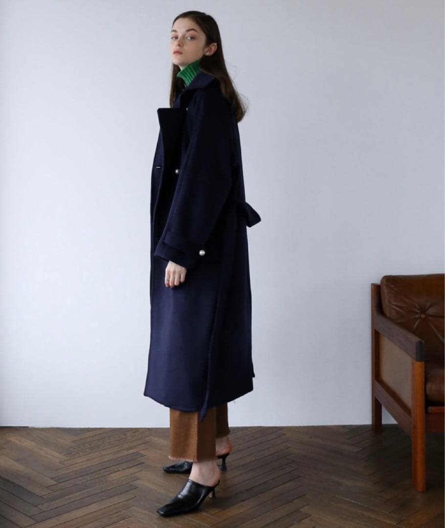 【新品　試着のみ】 Cara by katrin tokyoのパールボタンコート