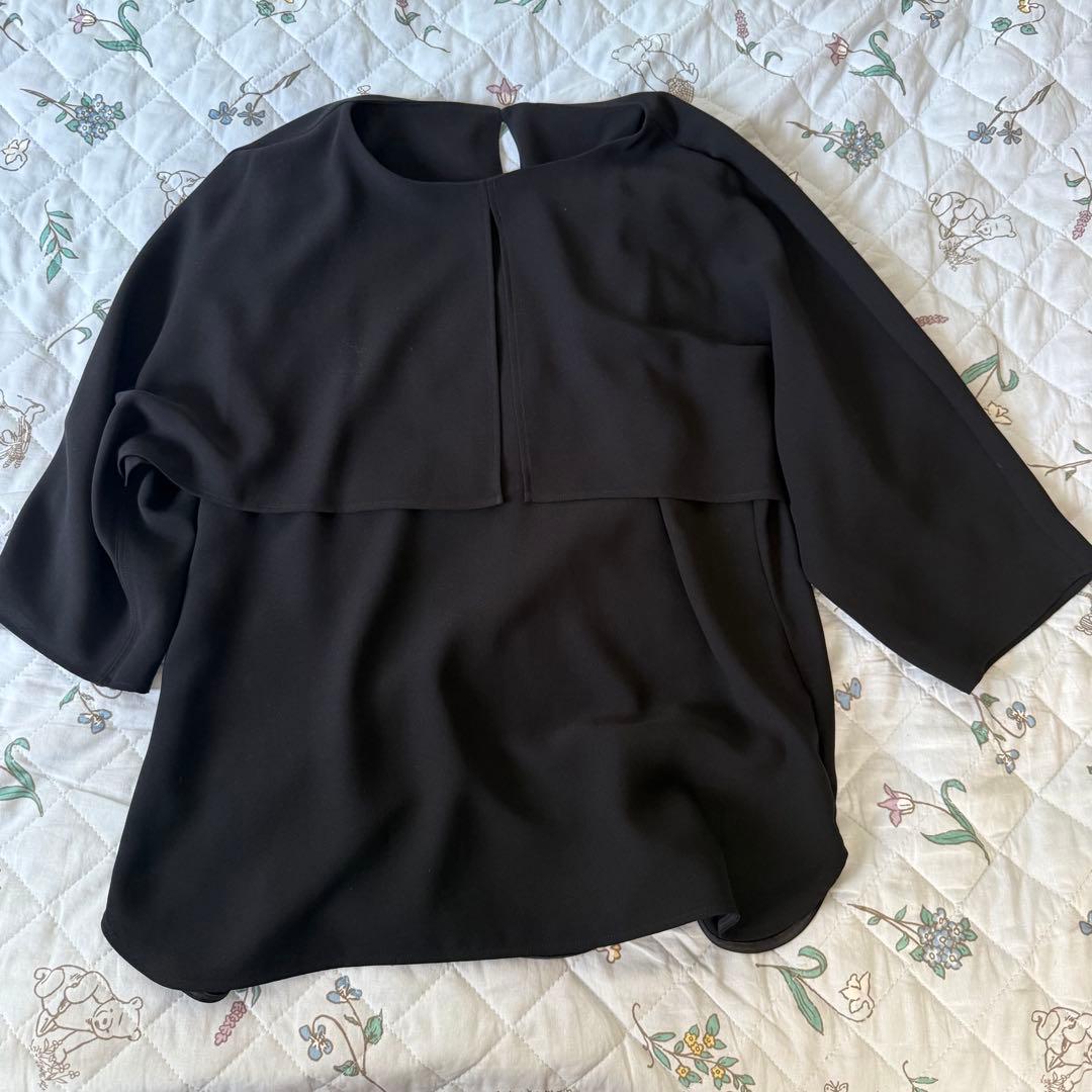 【洗える】23区　ストレッチジョーゼット ケープデザイン カットソー