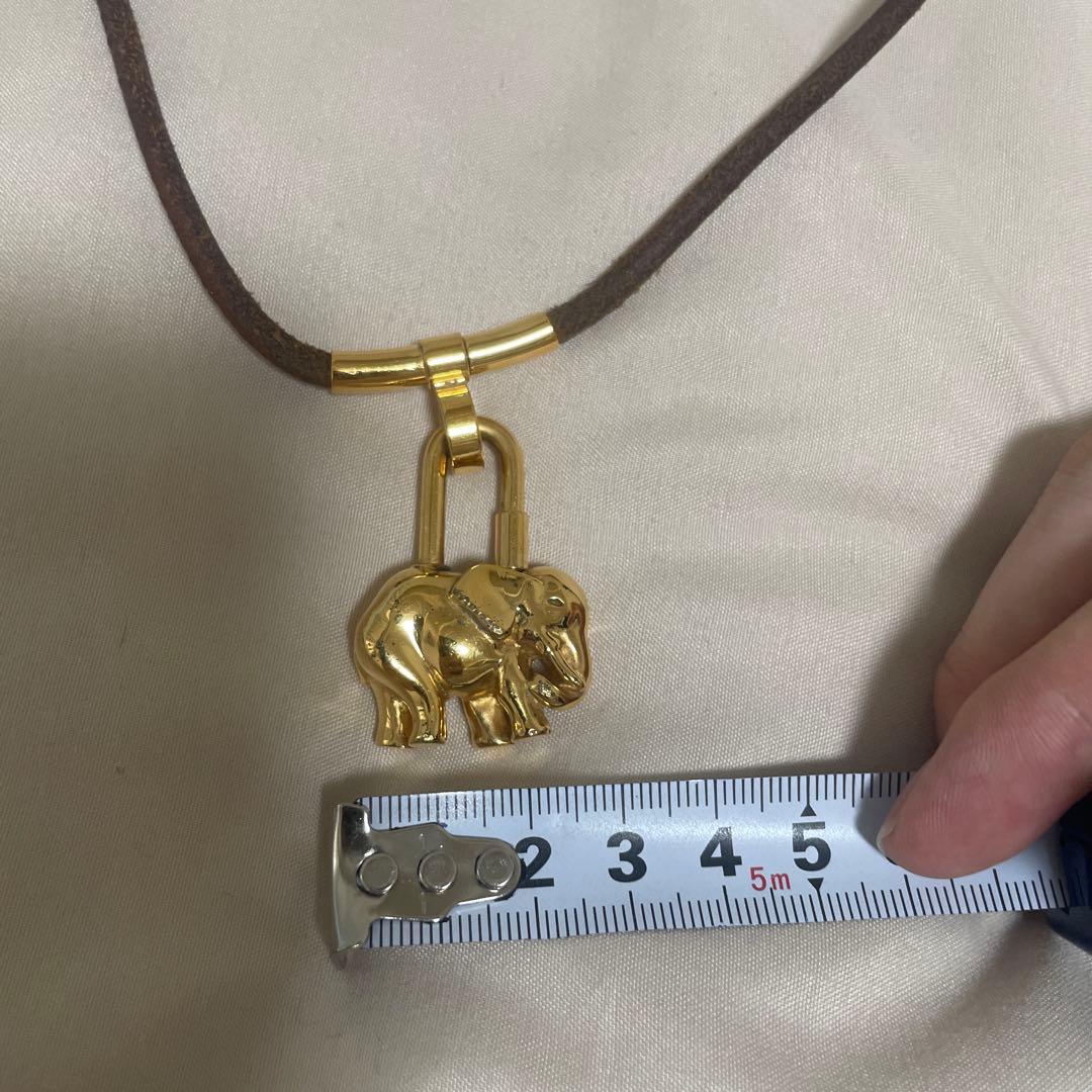 HERMES カデナ　象　チャーム　ゴールド