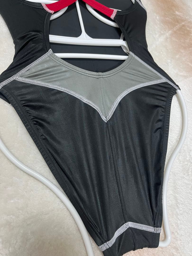 廃盤品　Mizuno 競泳用水着 ブラック×レッド　Ｏサイズ