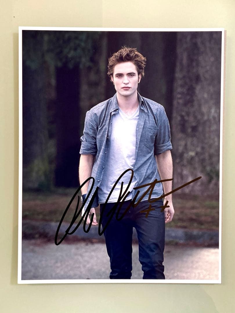 セール中…ロバート・パティンソン直筆サイン入り超大型写真…