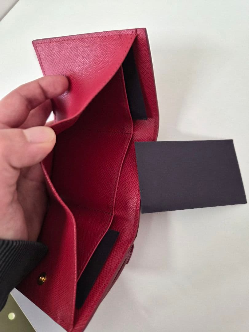 PRADA サフィアーノレザー 三つ折り財布 レッド