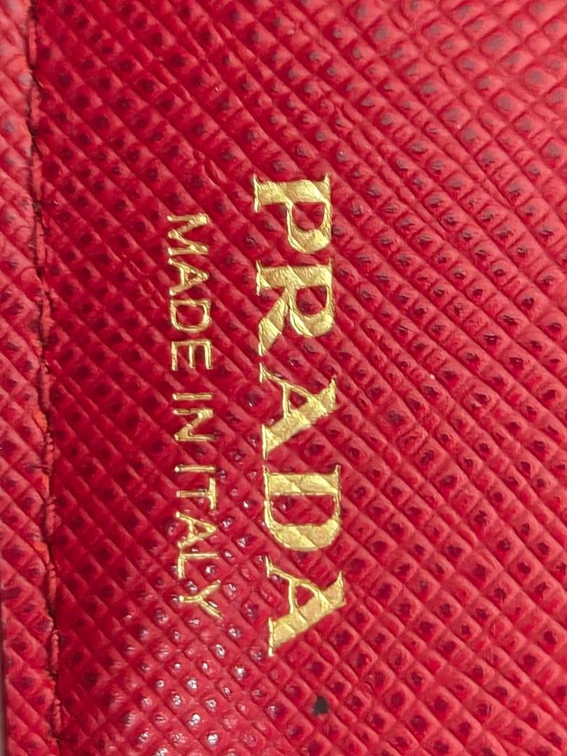 PRADA サフィアーノレザー 三つ折り財布 レッド