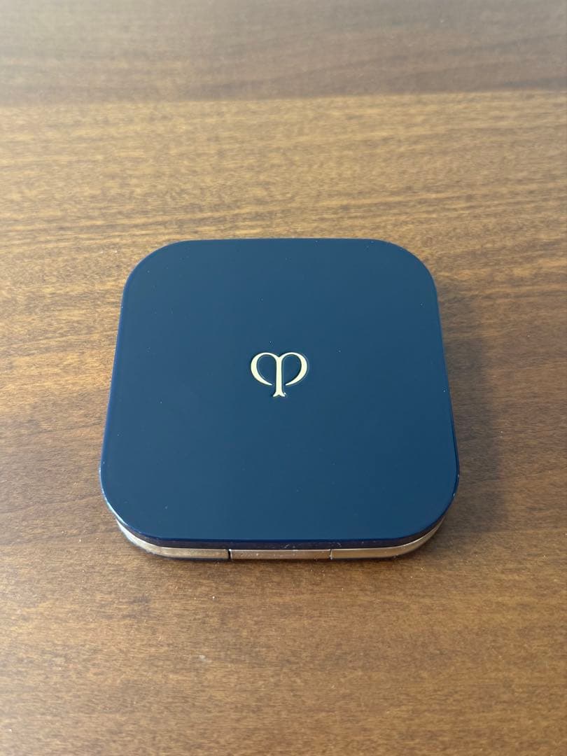 クレドポーボーテ プードルコンパクトエサンシエルn パンソー付き