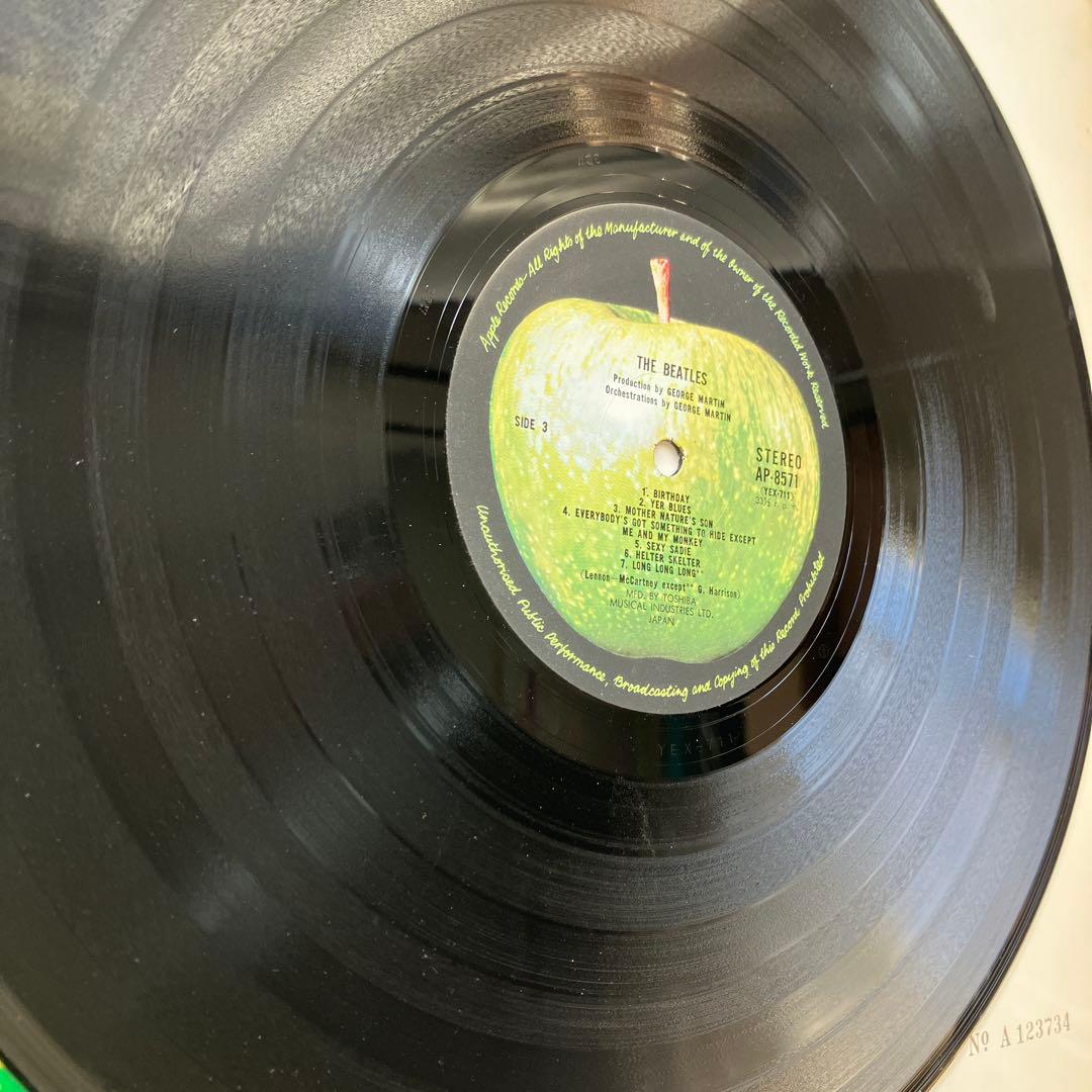 LPレコード　The Beatles アルバム 豪華カラー•ポートレート付き