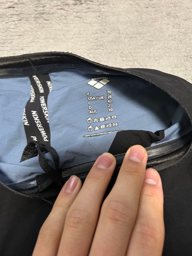 アリーナ　カーボンエア　サイズs