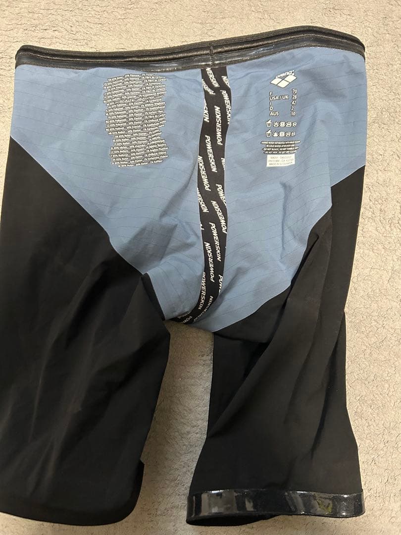 アリーナ　カーボンエア　サイズs