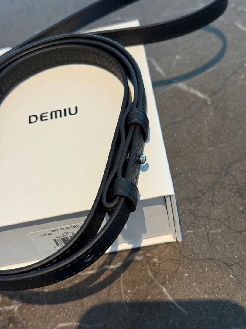 【新品】DEMIU デミュウ iPhone16pro スマホケース ストラップ