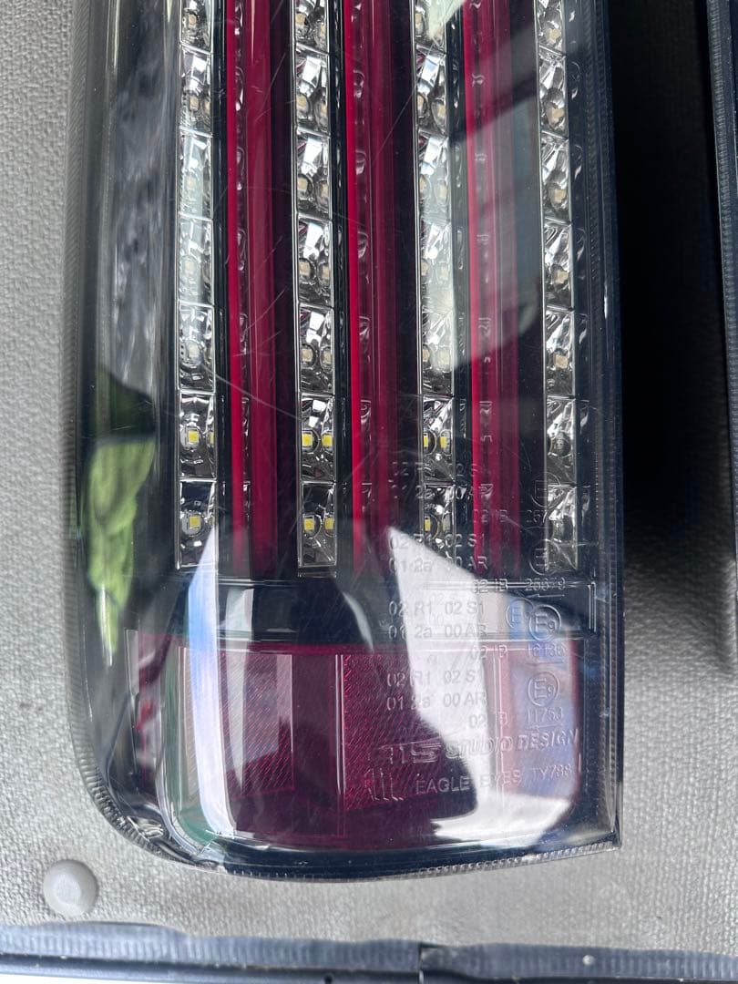 トヨタ　200 ハイエース　一型かニ型　社外テールランプになります