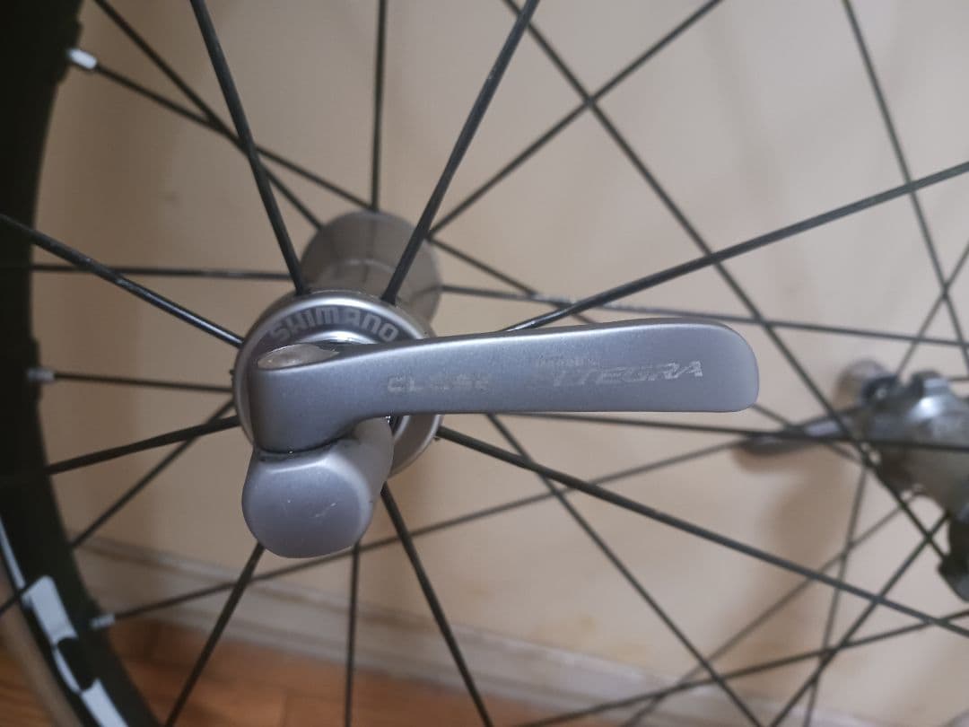 美品 アルテグラ WH-6700 前後ホイールセット 10速 チューブレス対応