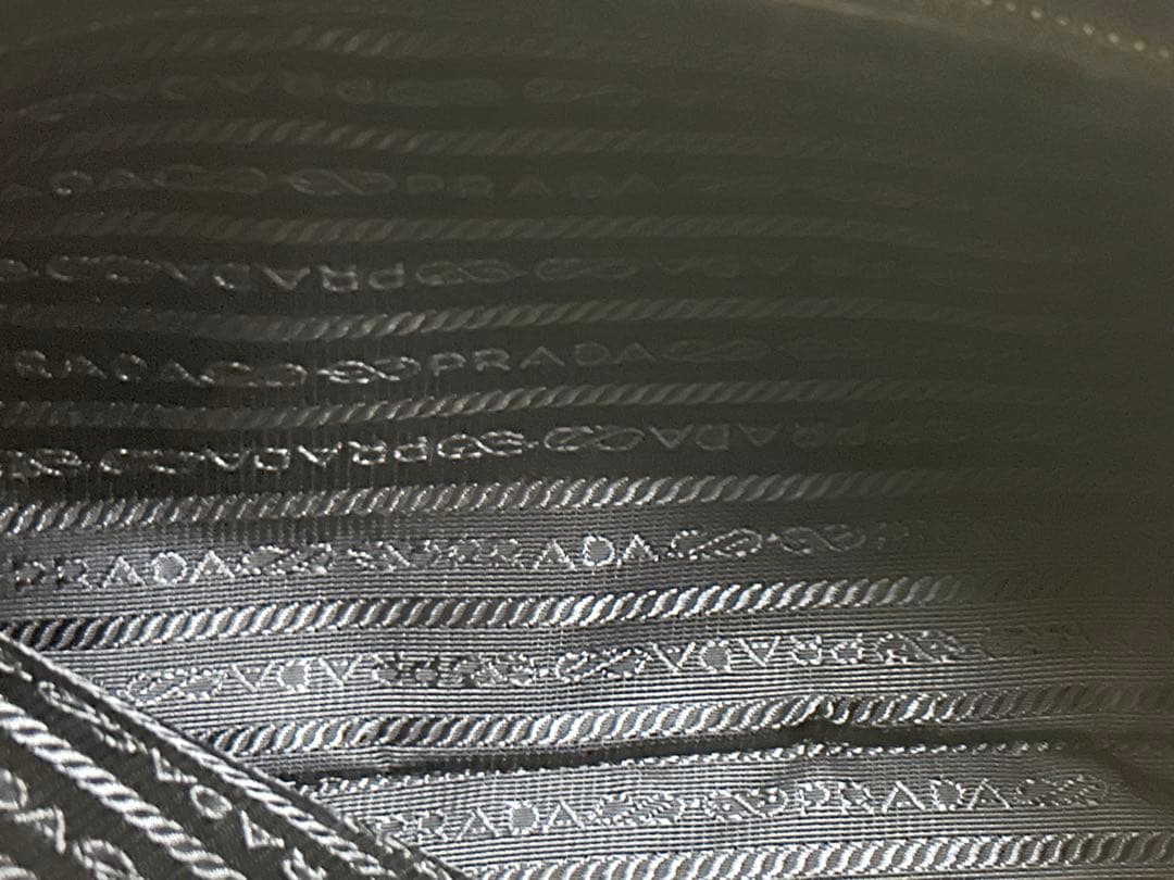 プラダ　PRADA ショルダーバッグ　ブラック