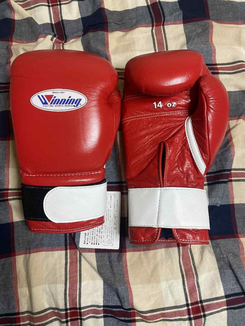 Winning ボクシンググローブ 14 oz レッド