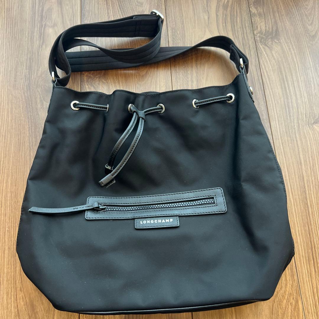 LONGCHAMP ブラック 巾着バッグ