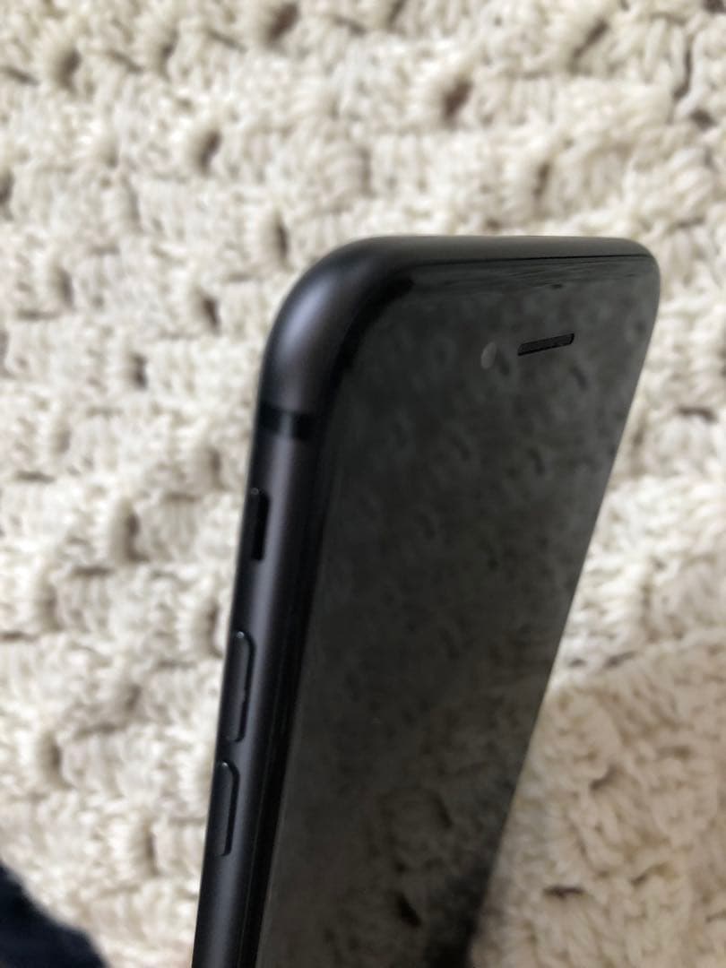 iPhone 8ブラック 本体　64GB SIMフリー