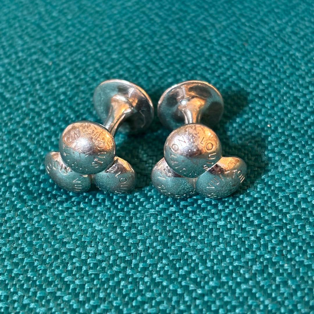 LOUIS VUITTON　ルイヴィトン　ブトンドゥマンシェット　カフス