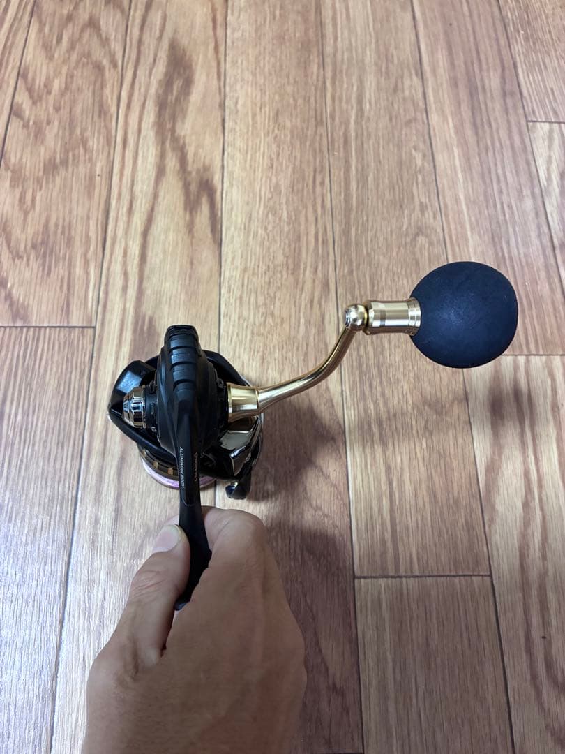 DAIWA 23 BG SW 4000D-CXH スピニングリール