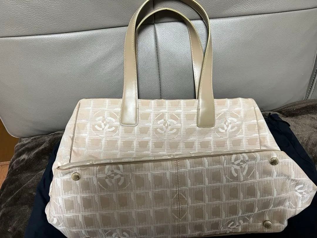 CHANEL ニュートラベルライントート