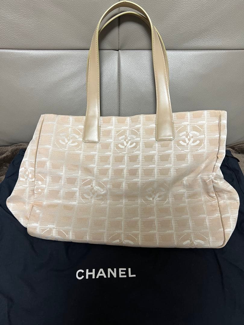 CHANEL ニュートラベルライントート