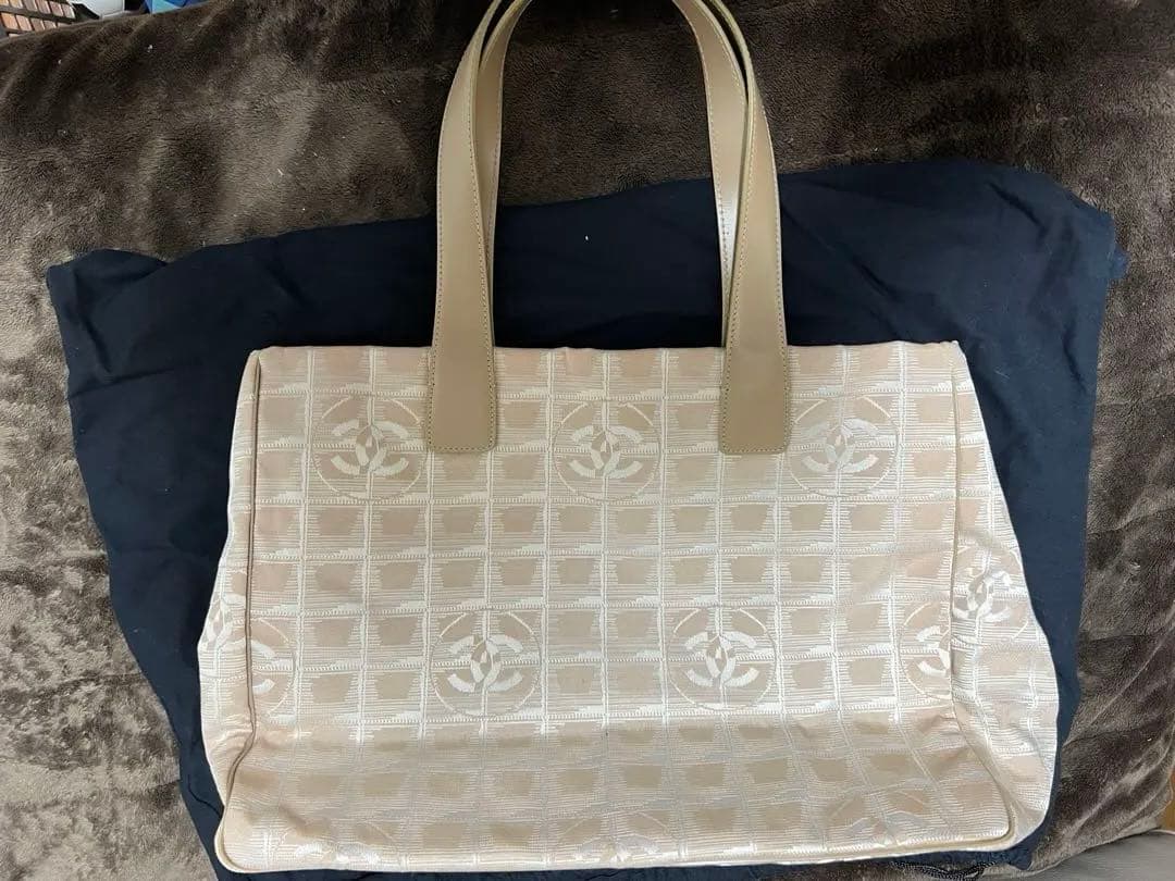 CHANEL ニュートラベルライントート