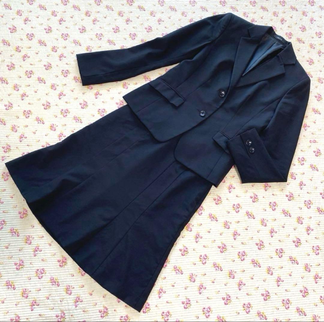 コムサイズム スカートスーツ S W60 黒 就活 面接 2つボタン 春秋DMW