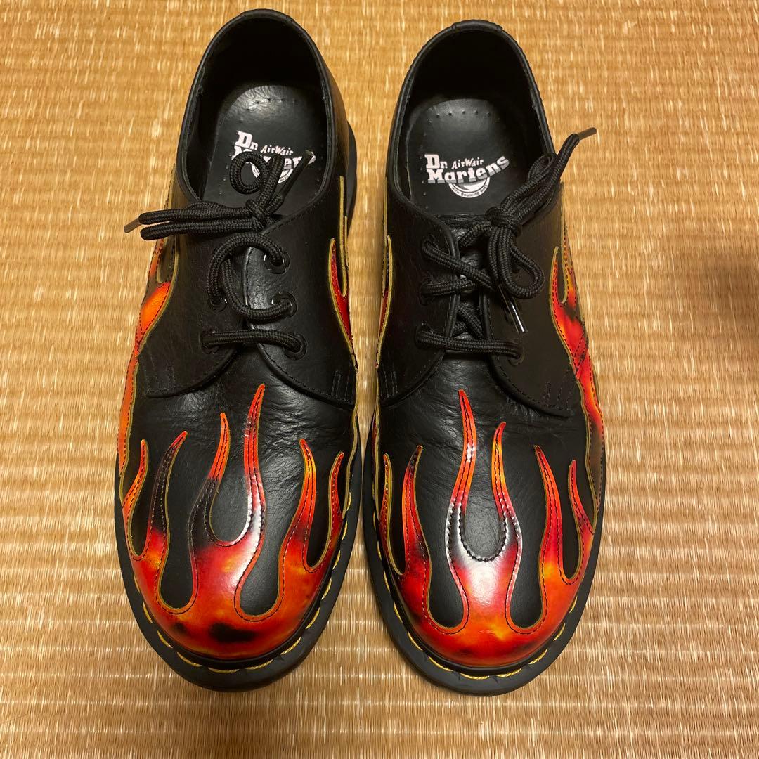 Dr. Martens 炎デザイン 3ホール