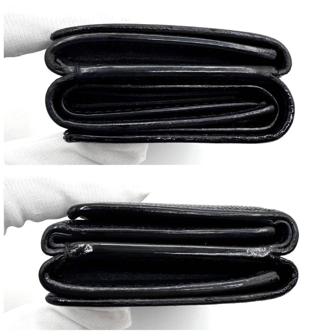 美品✨バーバリー　三つ折り財布　TBロゴ　キャビアスキン　レザー　ブラック