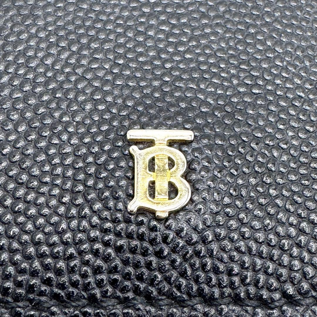 美品✨バーバリー　三つ折り財布　TBロゴ　キャビアスキン　レザー　ブラック