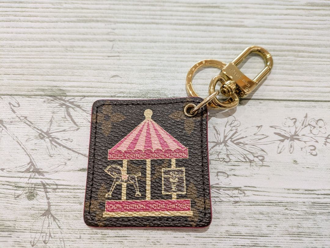 【LOUIS VUITTON】 メリーゴーランド　チャーム　M66942