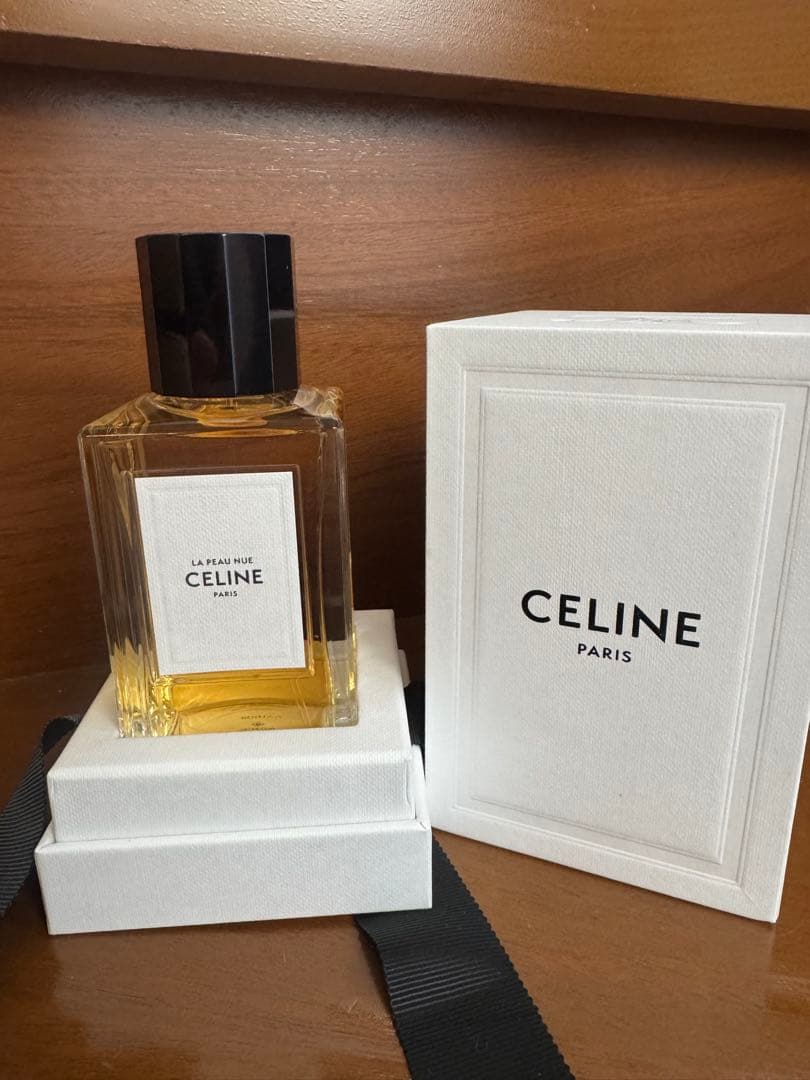 セリーヌLA PEAU NUE ラポヌ オードパルファム100ML