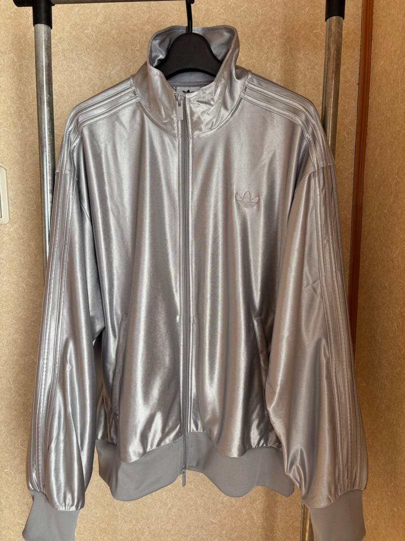 adidas originals　ファイヤーバード　トラックジャケット　シルバー