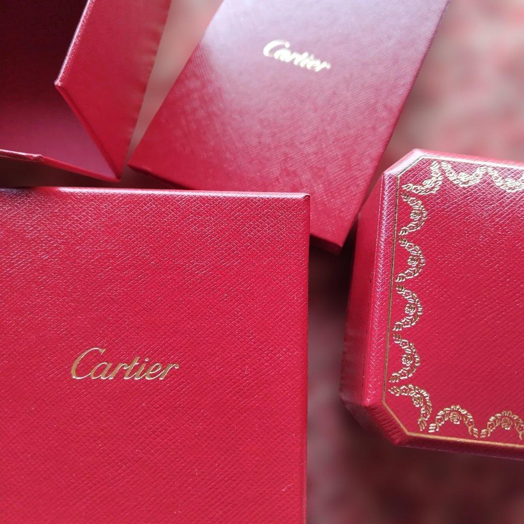 Cartierのウェディングバンドリングです。