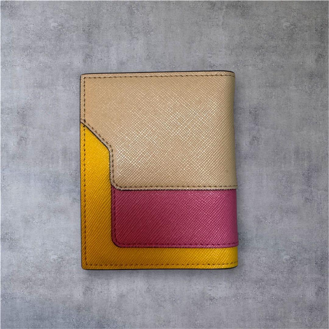 MARNI 【新品正規品】カードケース パスケース キーリング付き 二つ折り