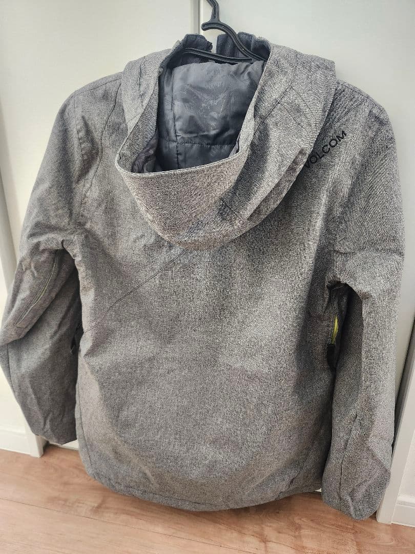 VOLCOM　スノーボード　スキー　ウェア