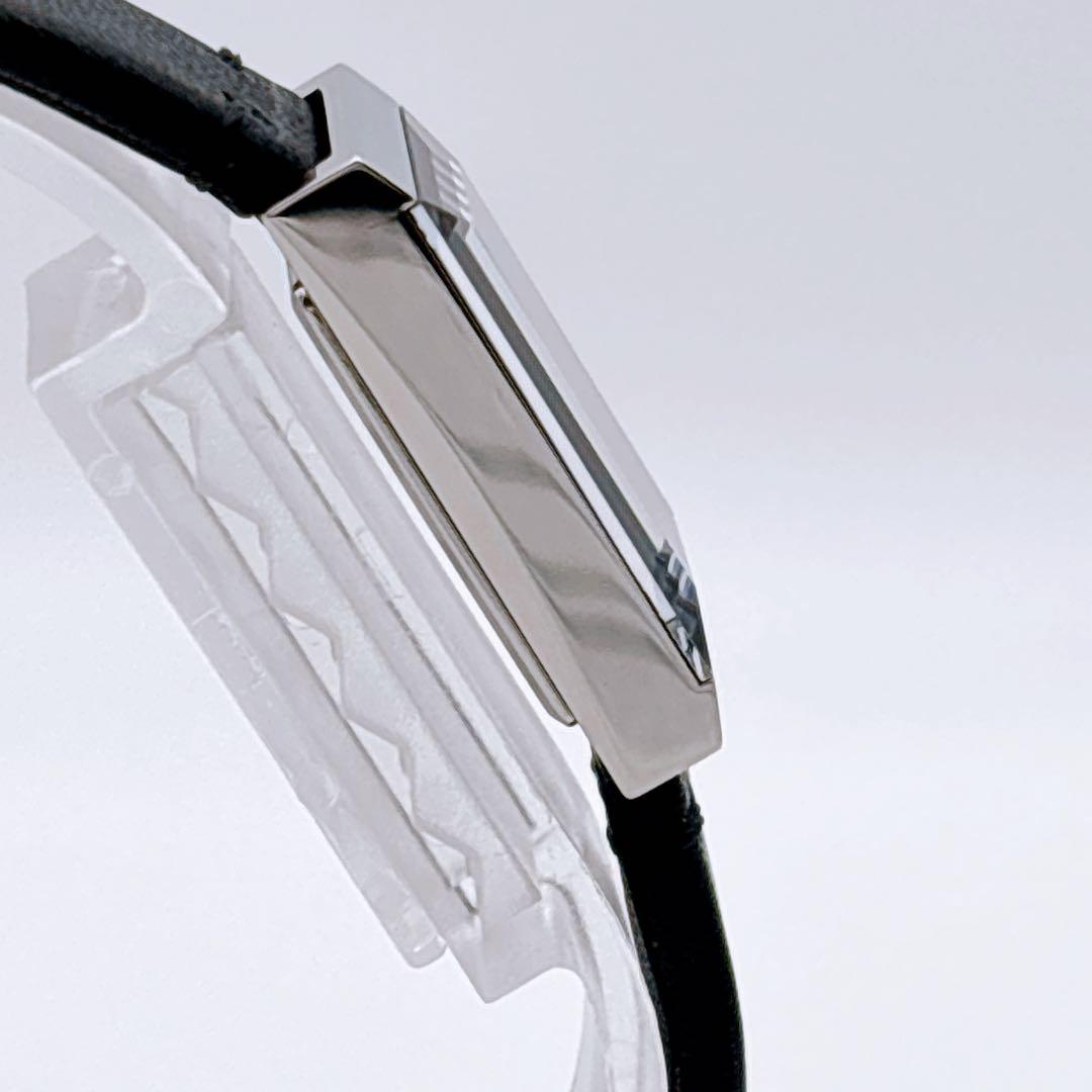 【美品・電池新品・付属品】GUCCI 147.5 カットガラス 純正ベルト腕時計