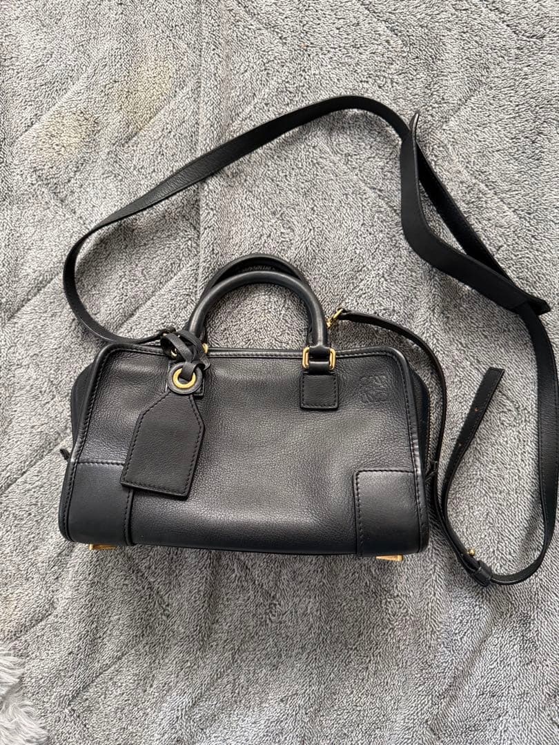 LOEWE アマソナ23 ブラックレザーショルダーバッグ