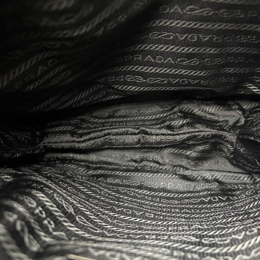 071 美品 PRADA ショルダーバッグ 斜めがけ 黒 ux4