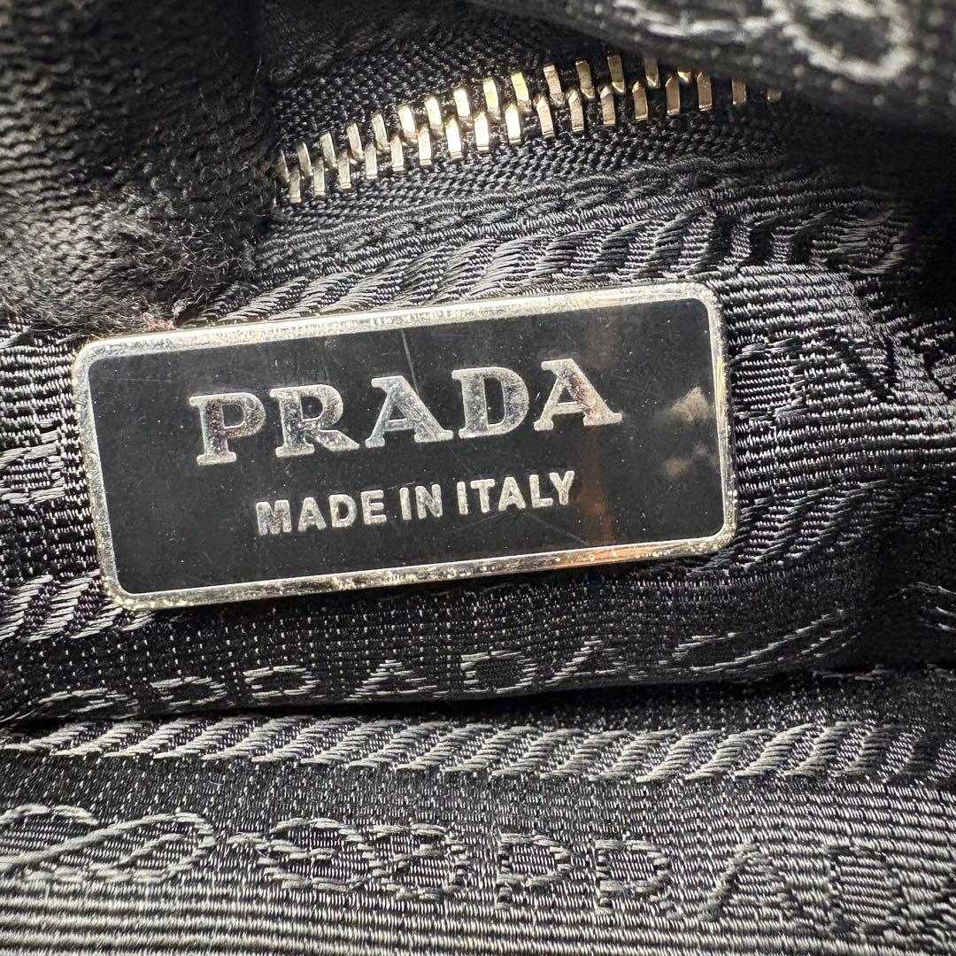 071 美品 PRADA ショルダーバッグ 斜めがけ 黒 ux4