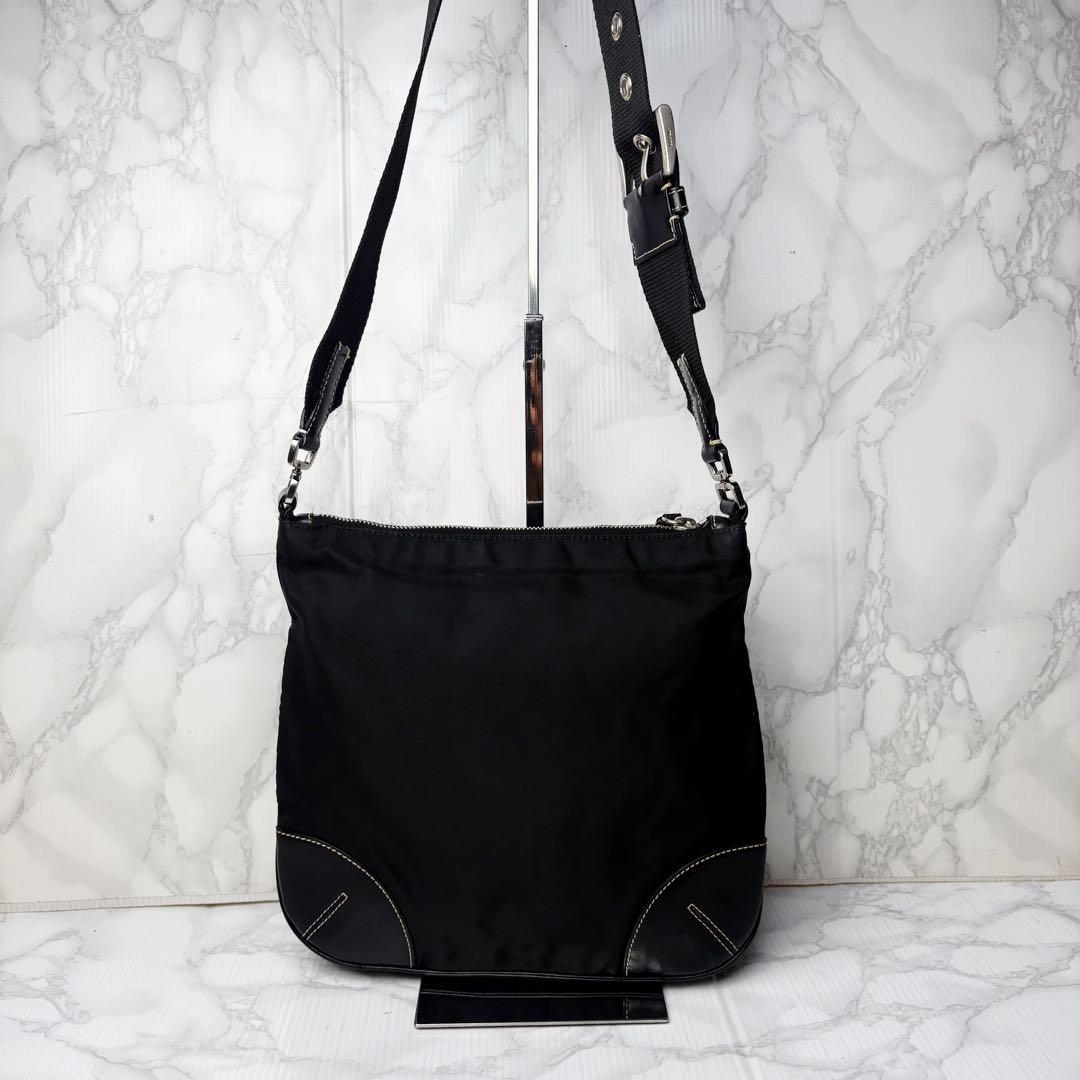 071 美品 PRADA ショルダーバッグ 斜めがけ 黒 ux4
