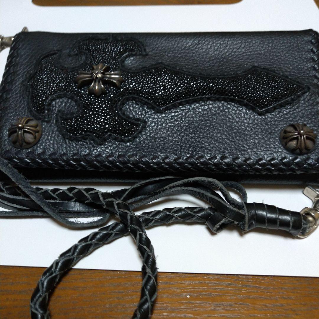 レザー 三つ折り財布 クロスモチーフ ブラックエイ皮ステイングレイです
