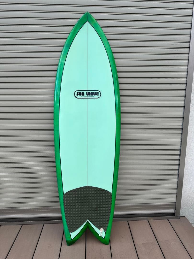 ★送料込み　SUN WAVE サンウェーブ　ツイン　5’6 ショートボード★