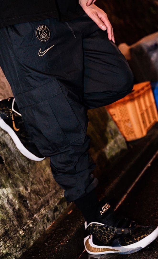 NIKE PSG ウーブンパンツ　50th 記念モデル