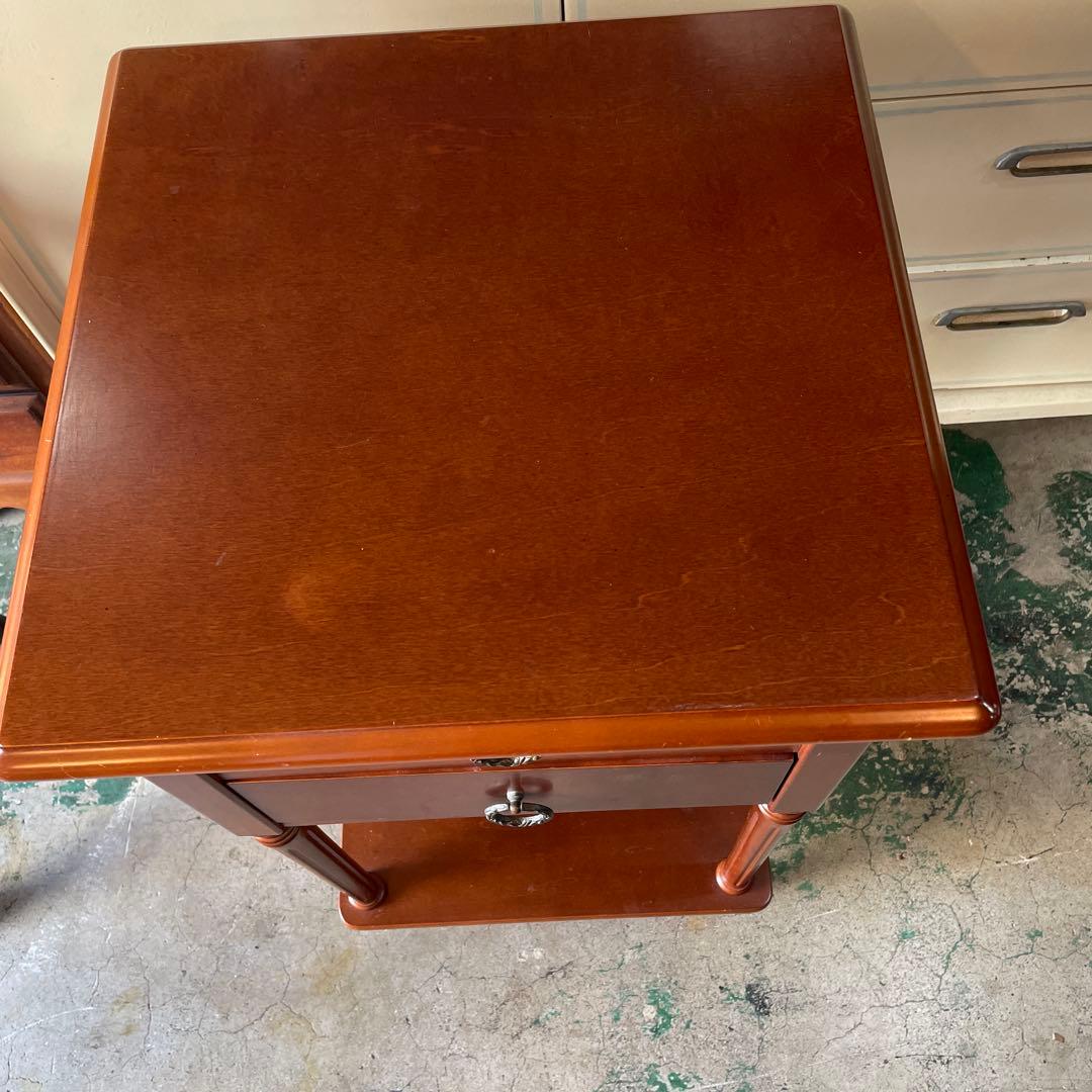 大幅値下げ‼︎ イトキン・英国調・小型キャビネット・花台・ランプ台