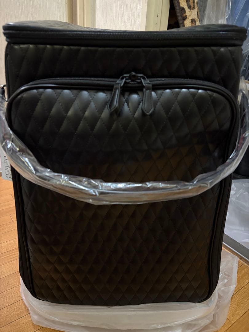 マダムヒロコ　キルティング加工キャリーケース新品未使用