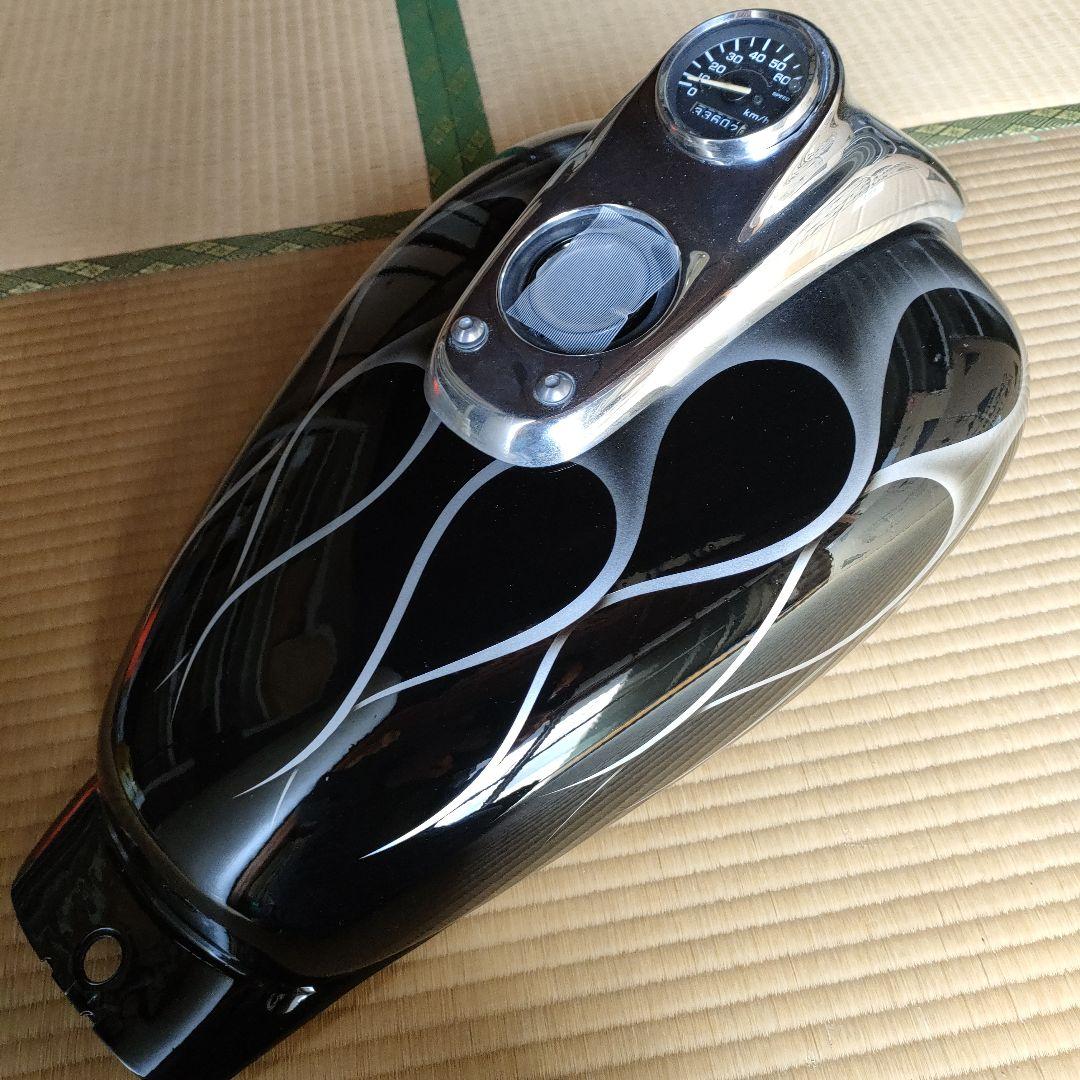 マグナ　50　純正 ガソリンタンク　カスタムペイント